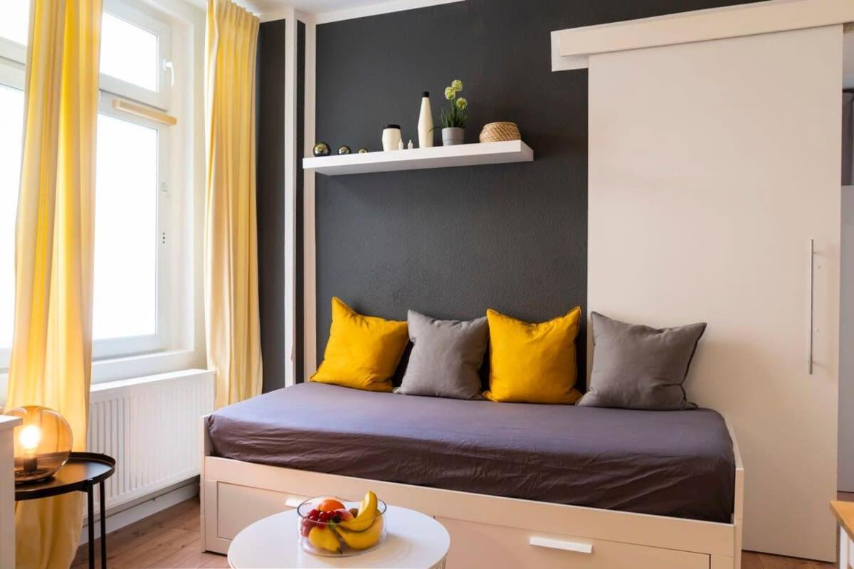 2 Bedroom In Great Location In Kreuzberg Berlim Exterior foto